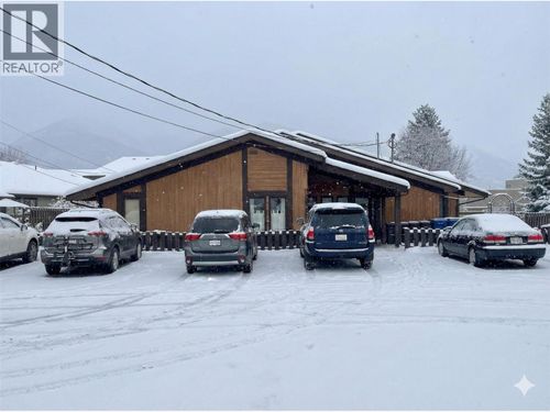 8-717 12th Ave, Invermere, BC, V0A1K4 | Card Image