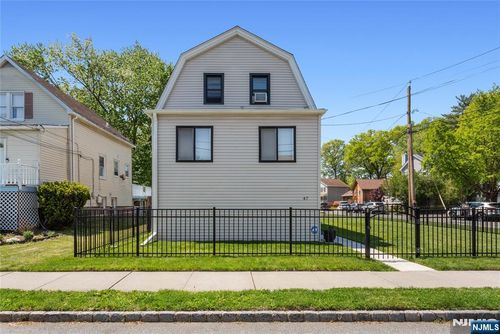 47 Van Pelt Pl, Little Falls, NJ, 07424-1087 | Card Image