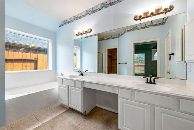 20535 Spring Bluff Ln, House other with 3 bedrooms, 2 bathrooms and 2 parking in Spring TX | Image 17