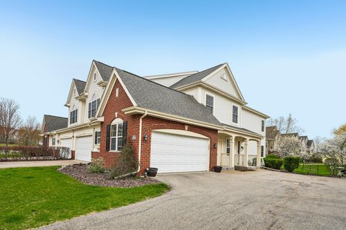 N165W20522 Berry Patch Rd, Jackson, WI, 53037-8949 | Card Image