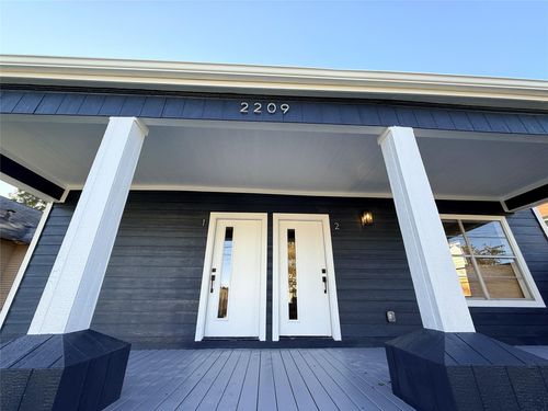 2-2209 Gano St, Houston, TX, 77009-8223 | Card Image