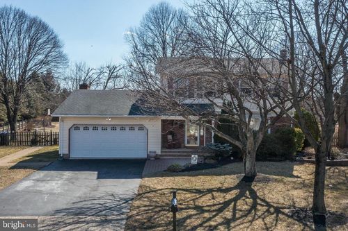 5 Carty Dr, BORDENTOWN, NJ, 08505-4206 | Card Image