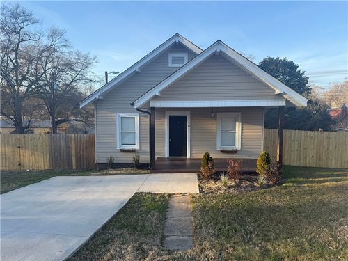 18 Clemson St, Liberty, SC, 29657-1206 | Card Image