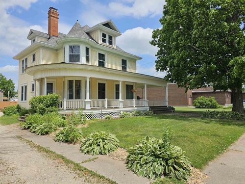 218 E Main Street, WEYAUWEGA, WI, 54983 | Card Image