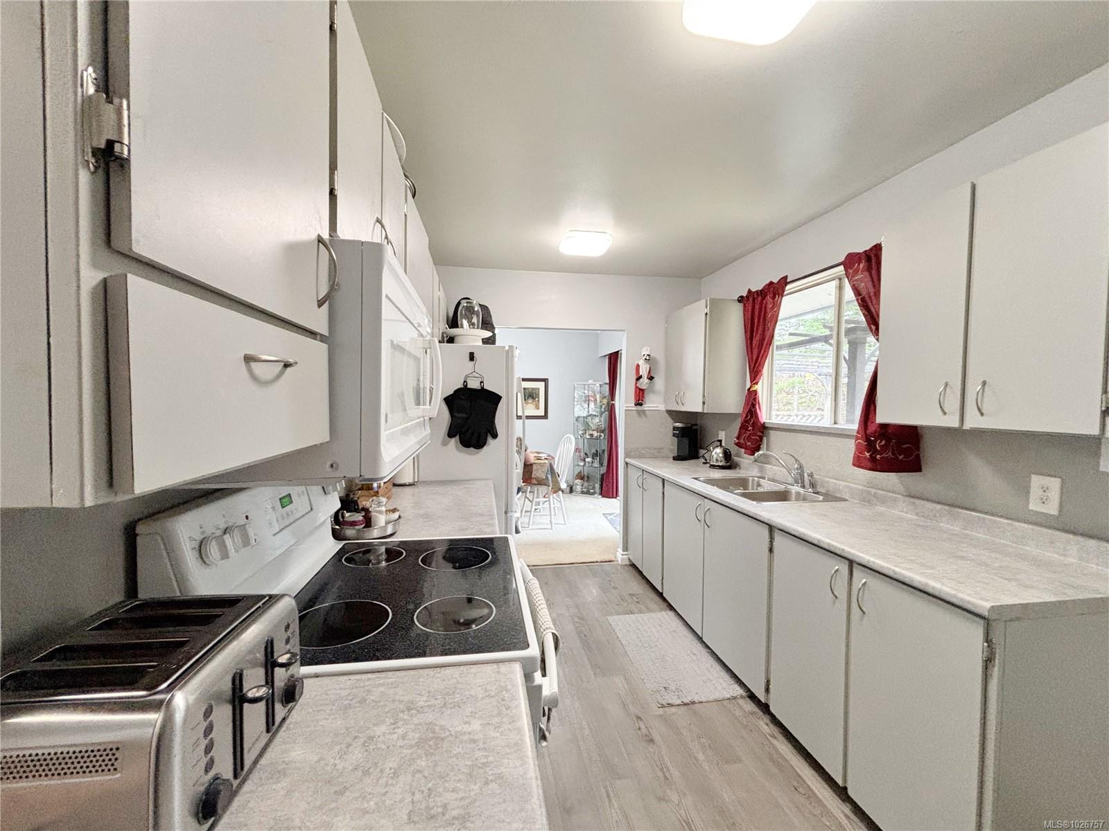 Residential in Gold River 3