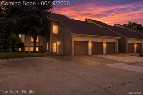 42374 Lochmoor St, Clinton Township, MI, 48038-1774 | Card Image