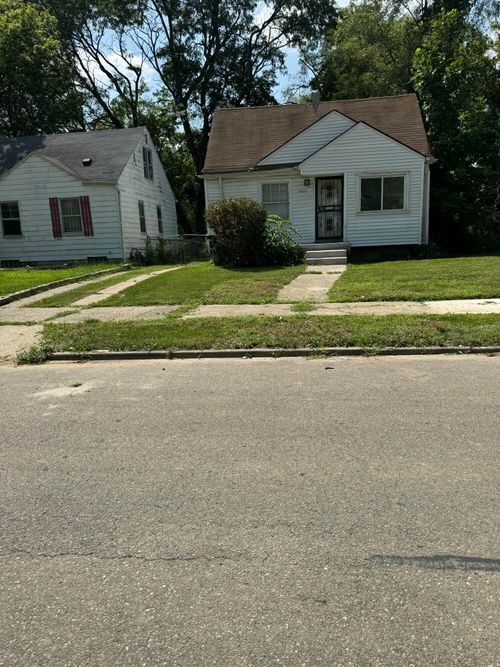 15427 Patton St, Detroit, MI, 48223-1622 | Card Image