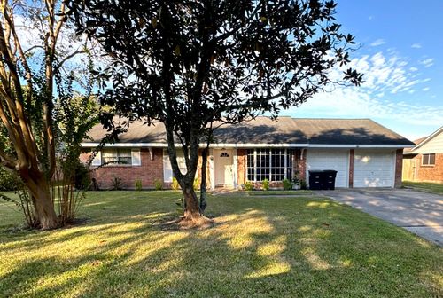 1520 Highland Dr, Alvin, TX, 77511-3119 | Card Image