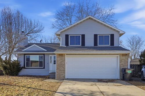 5235 Texas Cir, Ames, IA, 50014-4521 | Card Image