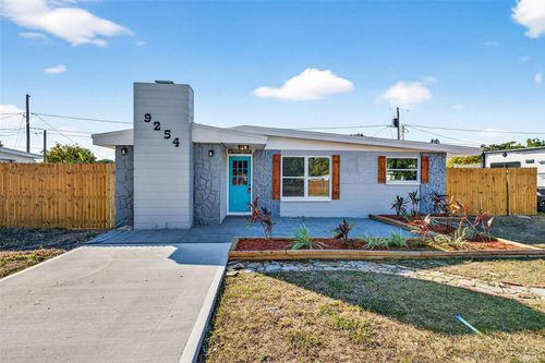 9254 86th St, SEMINOLE, FL, 33777-3221 | Card Image