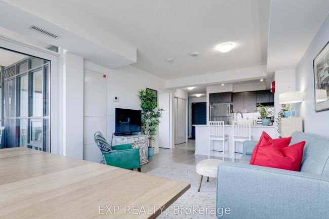 410 - 8 Trent Ave, Condo with 2 bedrooms, 1 bathrooms and 1 parking in Toronto ON | Image 6