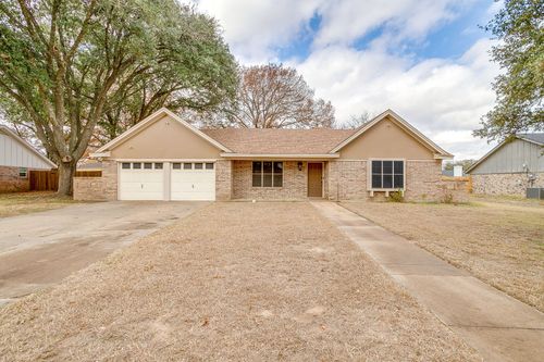 1114 Willowcreek Rd, Cleburne, TX, 76033-6129 | Card Image