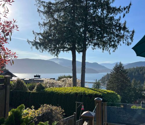 6245 Nelson Ave, West Vancouver, BC, V7W2A2 | Card Image