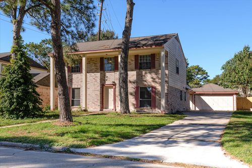 12211 Sarti St, Houston, TX, 77066-2915 | Card Image
