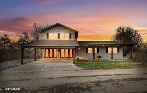 111 Cedar Hills Road, Sevierville, TN, 37862 | Card Image