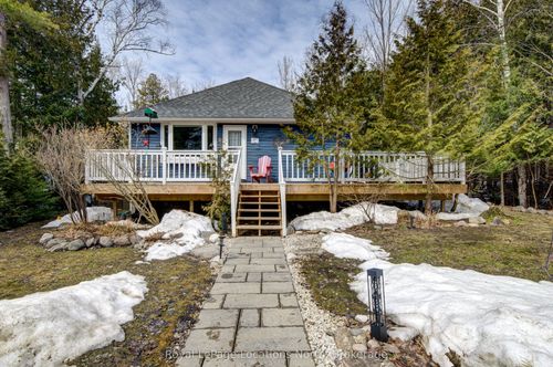 2 Maplewood Dr, Tiny, ON, L0L1P1 | Card Image