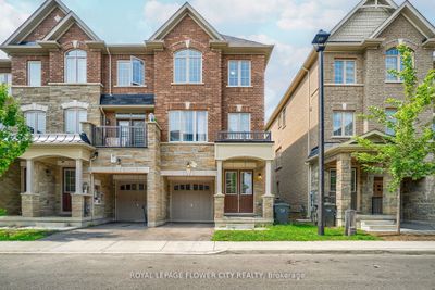 14 Faye St, Home with 3 bedrooms, 4 bathrooms and 2 parking in Brampton ON | Image 1