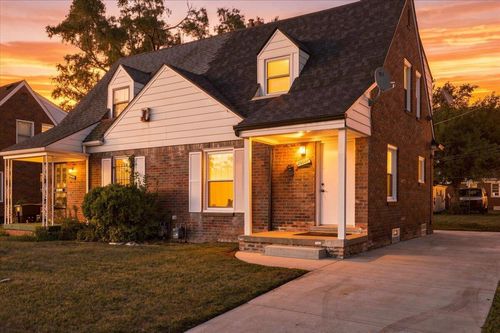 20024 Meyers Rd, Detroit, MI, 48235-1100 | Card Image