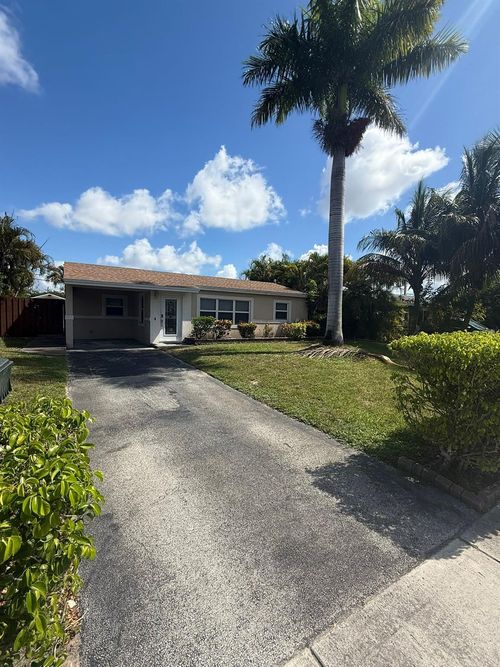 541 Ne 58th Ct, Oakland Park, FL, 33334-1840 | Card Image