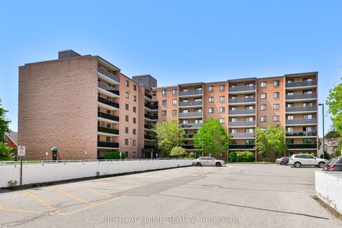 411-29 West Avenue W, Kitchener, ON, N2M5E4 | Card Image