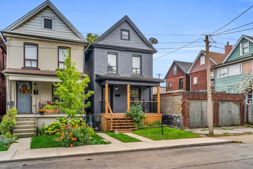 10 Gordon St, Hamilton, ON, L8L3H2 | Card Image