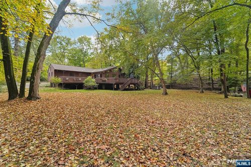 300 Park Ave, Allendale, NJ, 07401-2105 | Card Image