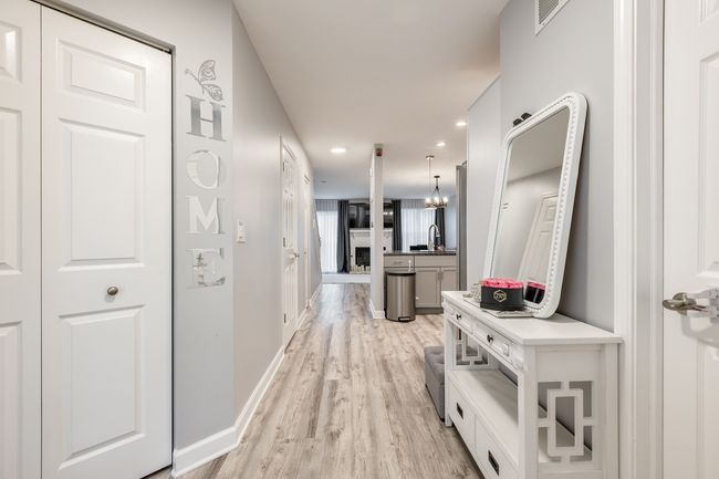 1357 Coldspring Rd, Townhouse with 2 bedrooms, 2 bathrooms and 1 parking in Carol Stream IL | Image 4