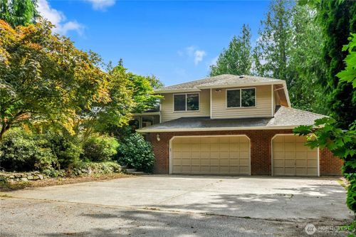 25115 Se 133rd Way, Issaquah, WA, 98027-7353 | Card Image
