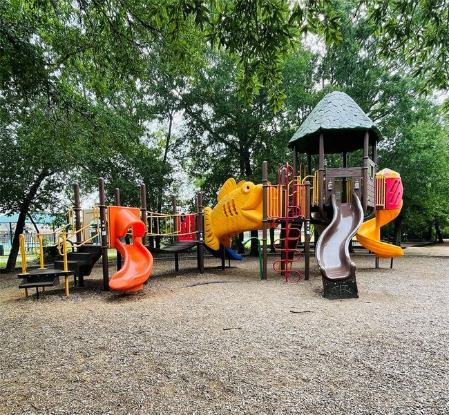 Park is across the street | Image 26