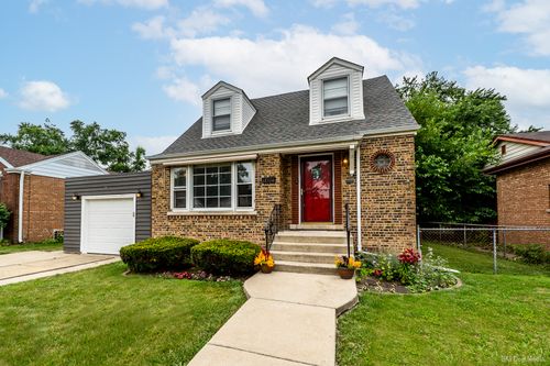 18524 Gladville Ave, Homewood, IL, 60430-3812 | Card Image