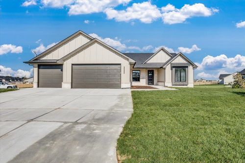 3233 N Pine Grove Cir, Wichita, KS, 67205-2049 | Card Image