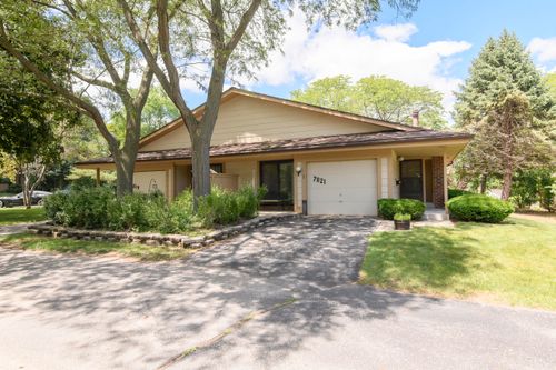 7821 W Heather Ave, Milwaukee, WI, 53223-6257 | Card Image