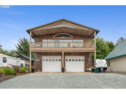 1070 S Coral St, Rockaway Beach, OR, 97136-9686 | Card Image