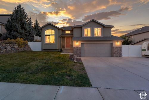 8620 W Equinox Cir, Copperton, UT, 84006-1211 | Card Image