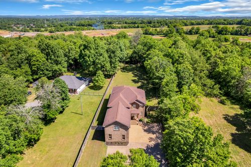 540 Peach Valley Rd, Gallatin, TN, 37066-5200 | Card Image