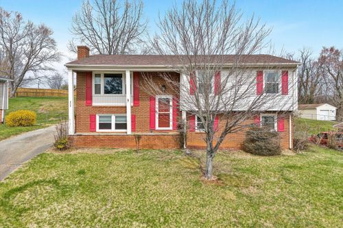 808 Mason Rd, Vinton, VA, 24179-2826 | Card Image