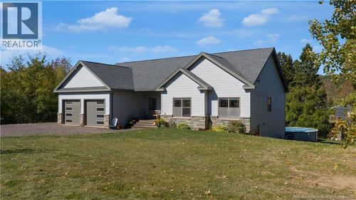 897 Riverview Dr E, Apohaqui, NB, E5P3P8 | Card Image