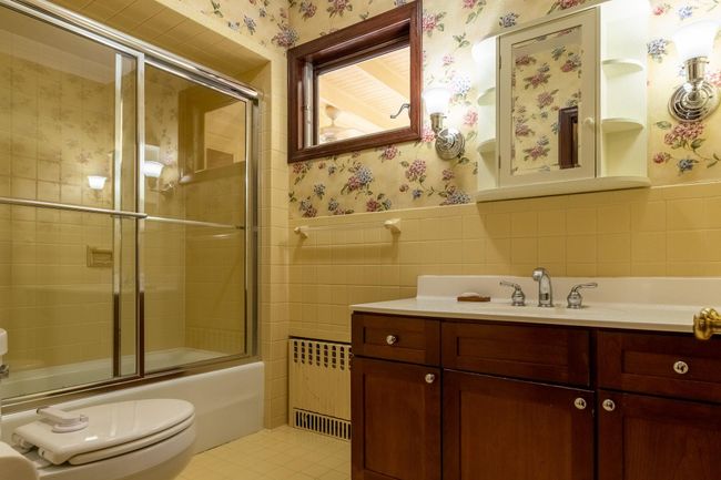 611 High St, House other with 5 bedrooms, 4 bathrooms and null parking in Port Jefferson NY | Image 15
