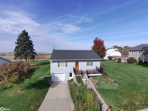404 W Des Moines Street, Brooklyn, IA, 52211 | Card Image