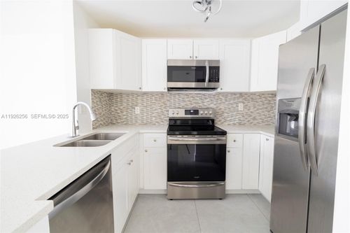 apt-110a-8305 Sw 72nd Ave, Miami, FL, 33143-7649 | Card Image