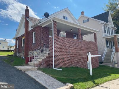 445 W White Street, House other with 3 bedrooms, 2 bathrooms and null parking in Summit Hill PA | Image 1