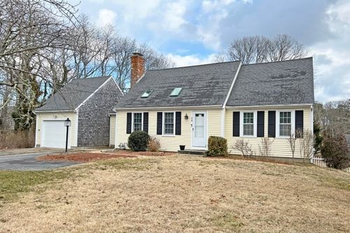 24 Union St, Yarmouth Port, MA, 02675-1935 | Card Image