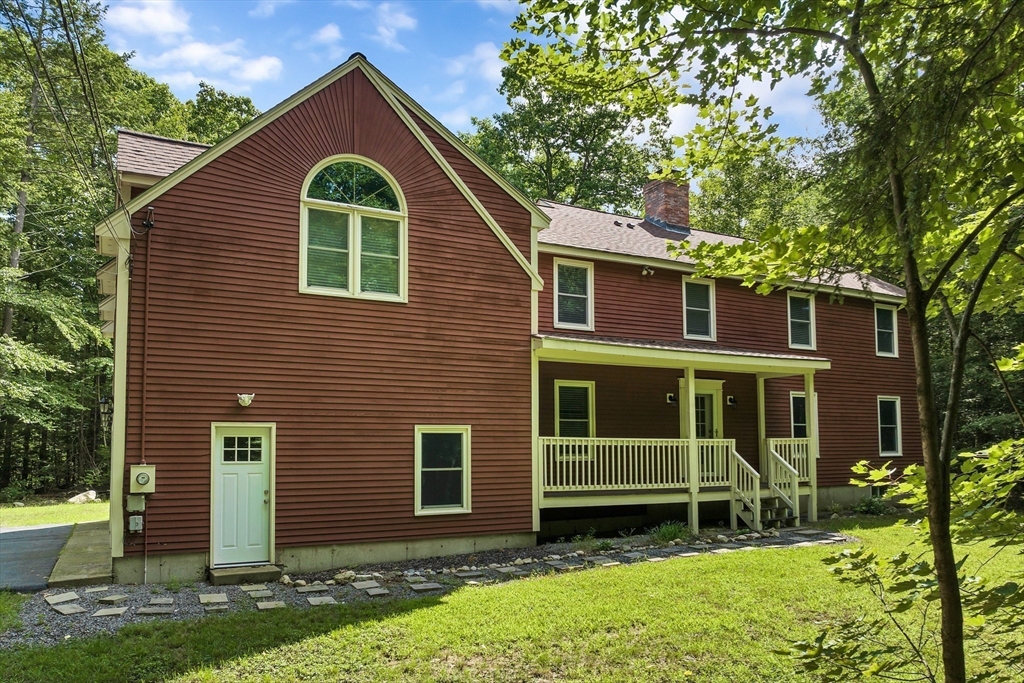 Taylor Dr, Brookline, NH 03033
