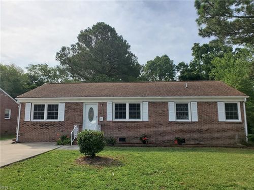 8 Sheralyn Place, Hampton, VA, 23666 | Card Image