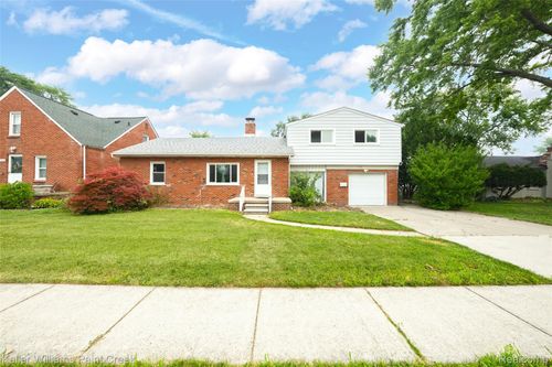 17197 Forest Ave, Eastpointe, MI, 48021-1262 | Card Image