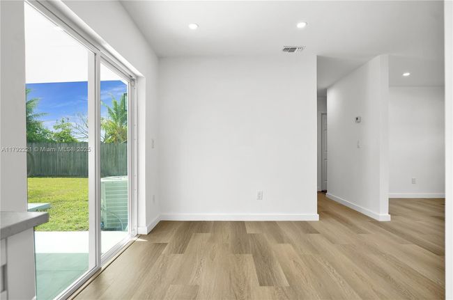 439 Sw 17 Th Ter, House other with 3 bedrooms, 2 bathrooms and null parking in Homestead FL | Image 7