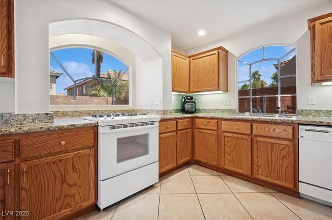 10948 Carberry Hill St, House other with 3 bedrooms, 4 bathrooms and null parking in Las Vegas NV | Image 25