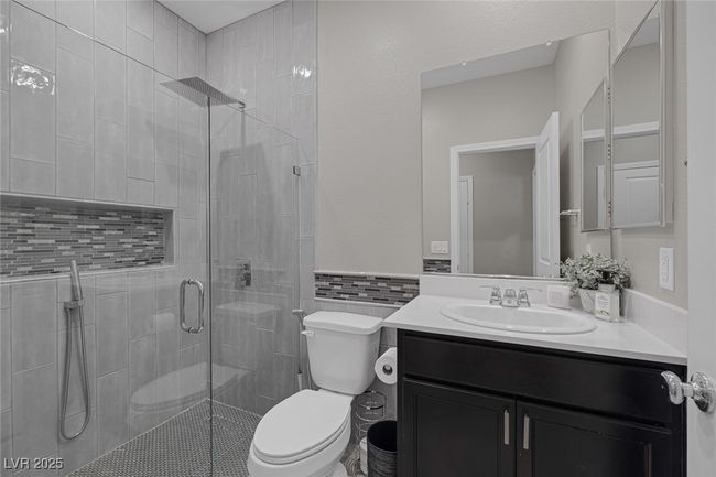 Downstairs Guest Bathroom | Image 18