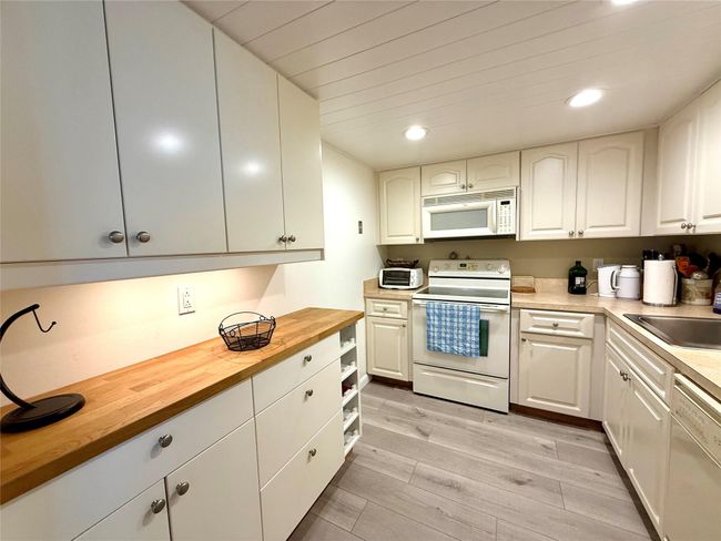 Kitchen | Image 9