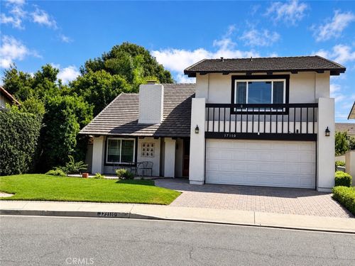 17110 Los Robles Cir, Fountain Valley, CA, 92708-3928 | Card Image